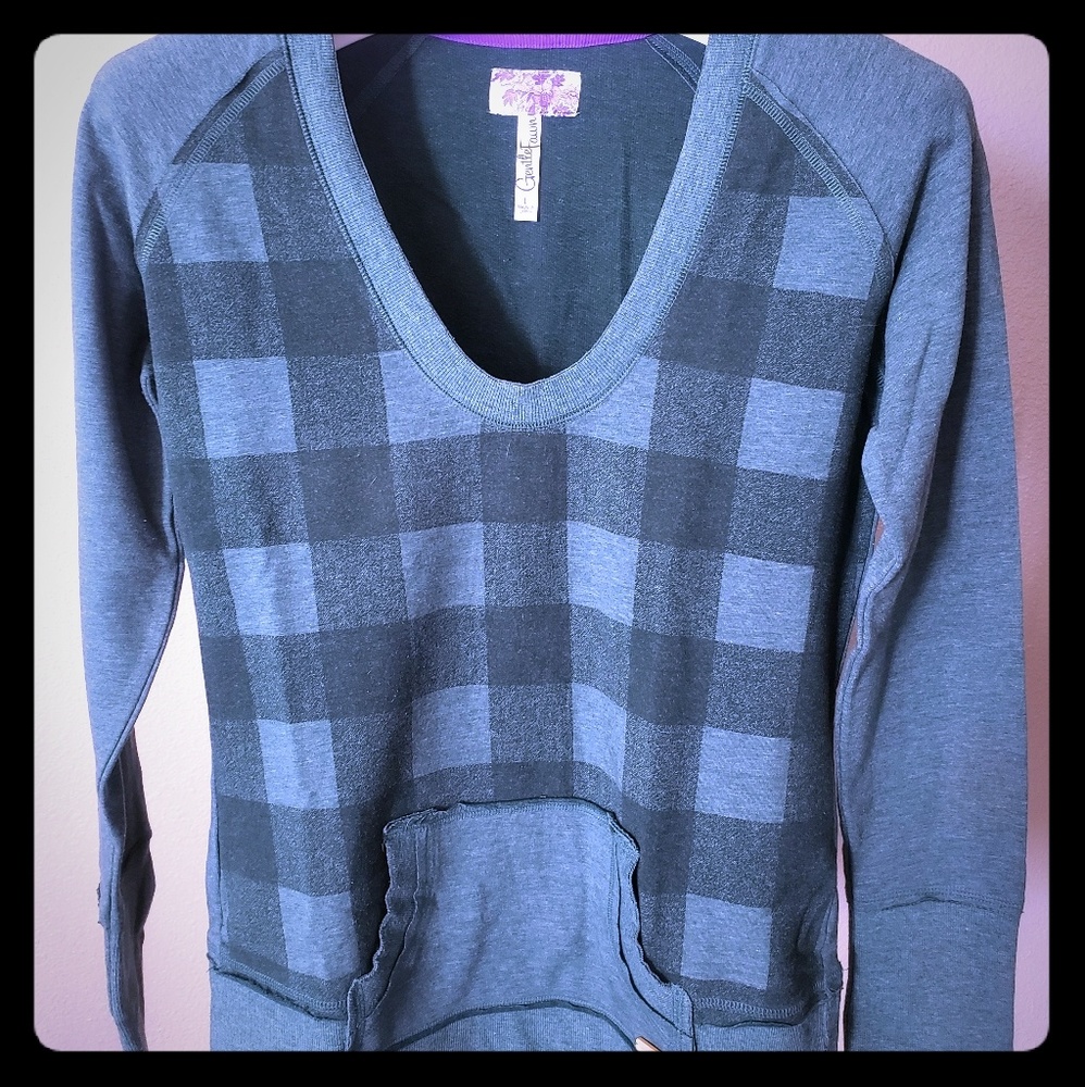 Women's lowcut crewneck sweater